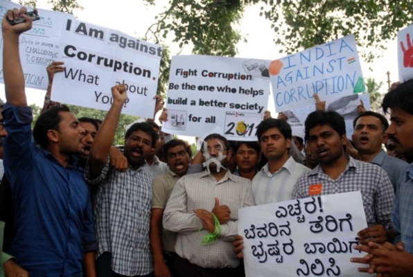 Manifestation anti-corruption. Crédits : Karnataka Photo News.