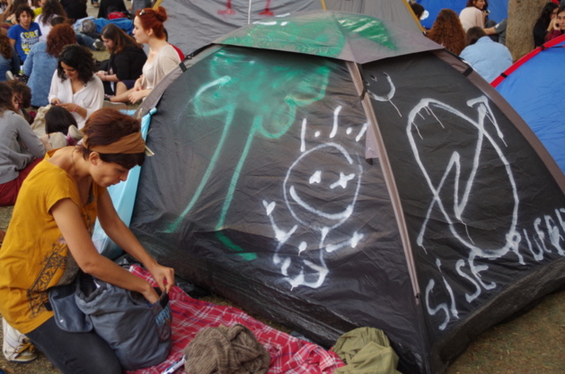 Une des tentes installées au parc Gezi © Lou Bachelier-Degras