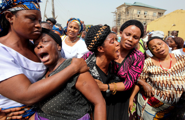 Le désespoir des civils après la déclaration de l'état d'urgence par Goodluck Jonathan, le président du Nigeria